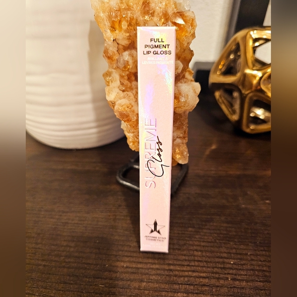 Jeffree Star Supreme Gloss color Mannequin, pale nude. - Picture 5 of 5